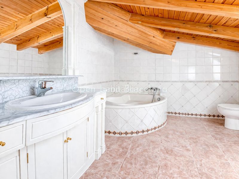 Foto f5b85da8-f3f1-423e-9005-532627d7d5ae. Casa en Olèrdola