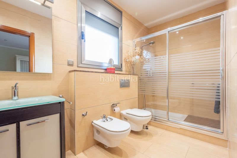 Foto f12986be-0c2d-4dc3-bace-0b98e0ddc7d1. Casa con riscaldamento parcheggio piscina in Bonavista Vendrell (El)
