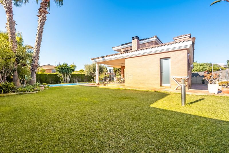 Foto 5749429d-986c-499b-85d4-7a698a139d3a. Haus mit heizung parking pool in Bonavista Vendrell (El)
