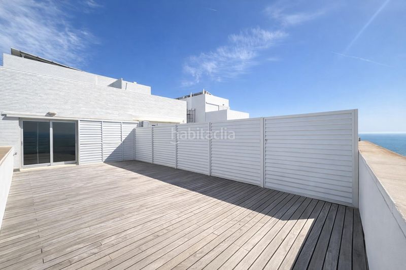 Foto aeb8b2d7-e89e-484f-bd2a-ca3f87113ab5. Piso atico duplex , urbanización casas del mar en Sant Pere de Ribes