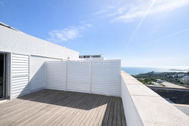 Foto f65d877b-f1e1-4130-abc6-2bd94337bf81. Piso atico duplex , urbanización casas del mar en Sant Pere de Ribes