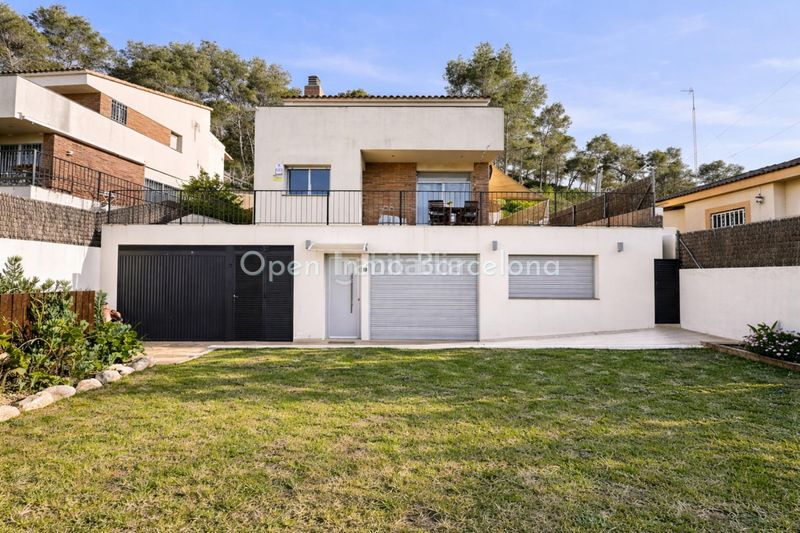 Foto d3366fa1-7e11-4991-ac93-91a6a2ae4dfa. Casa amb calefacció aparcament a Canyelles
