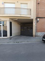 Affitto Posto auto in Centre. Plaza de pk coche grande  en  sant pere de ribes en calle mossen