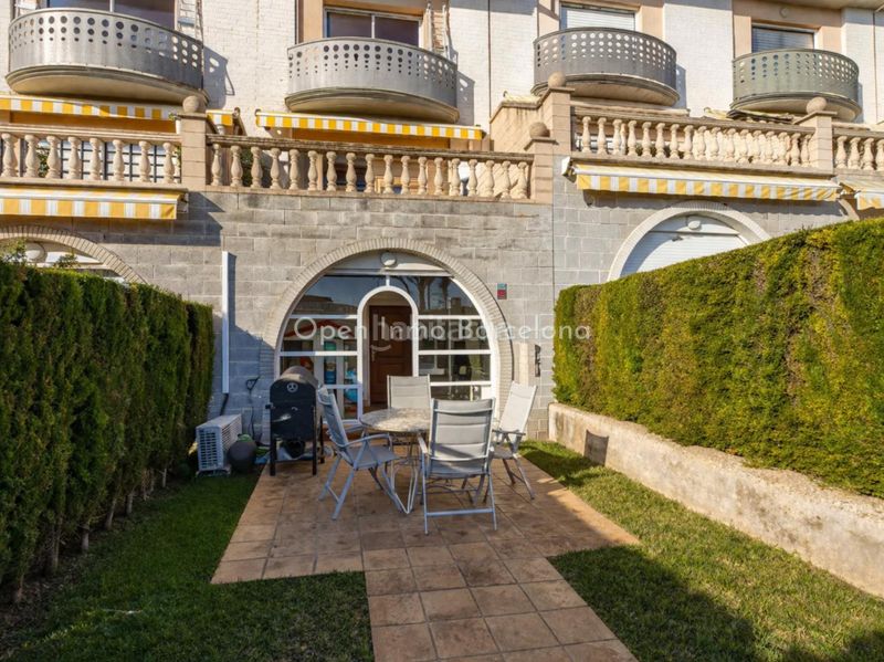 Foto a6d9f70a-bf3f-4f85-8862-e47e02291172. Casa amb aparcament a Centre Sant Pere de Ribes