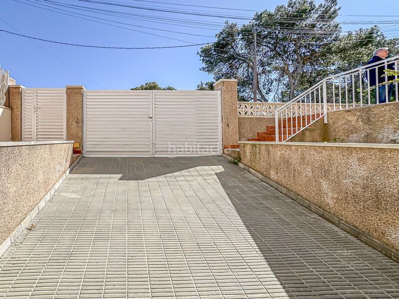 Foto 915979f6-7fef-48a5-9ba5-4f0f999773a8. Casa en Canyelles