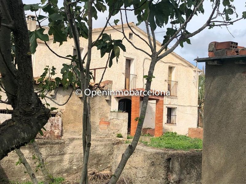 Foto c6cb72bb-32bb-43f2-8f73-604e6e49727f. Masia a Torrelles de Foix