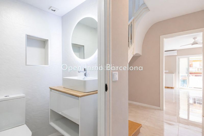 Foto 53d69b5c-693c-4ace-b470-4ca8e922cd26. Piso duplex con licencia turística en Centre Sitges