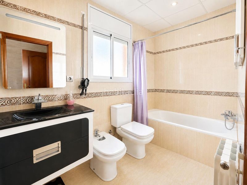 Foto 412a872d-5a9d-45d0-bb0e-e58a5e1641b2. Casa amb calefacció aparcament a Les Roquetes Sant Pere de Ribes