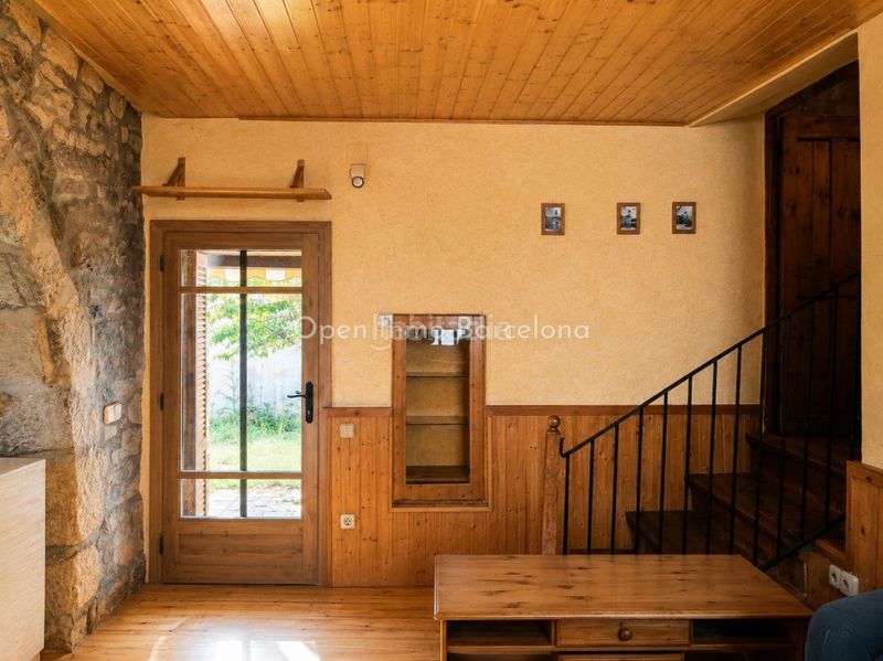 Foto 2dd61776-0dca-4b0c-87f4-21953d23734a. Casa amb calefacció aparcament a Torre de Claramunt (La)