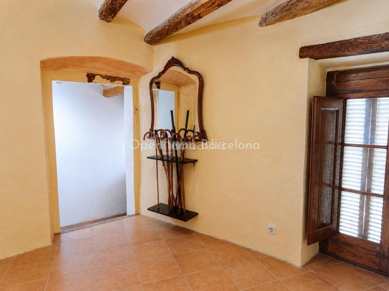 Foto 47c3195c-11e9-48e2-b5fd-0136de38c772. Casa amb calefacció aparcament a Torre de Claramunt (La)
