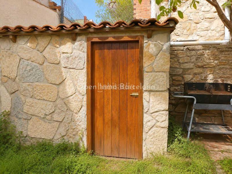 Foto e495f200-5589-4092-8366-bccd29e6332c. Casa amb calefacció aparcament a Torre de Claramunt (La)