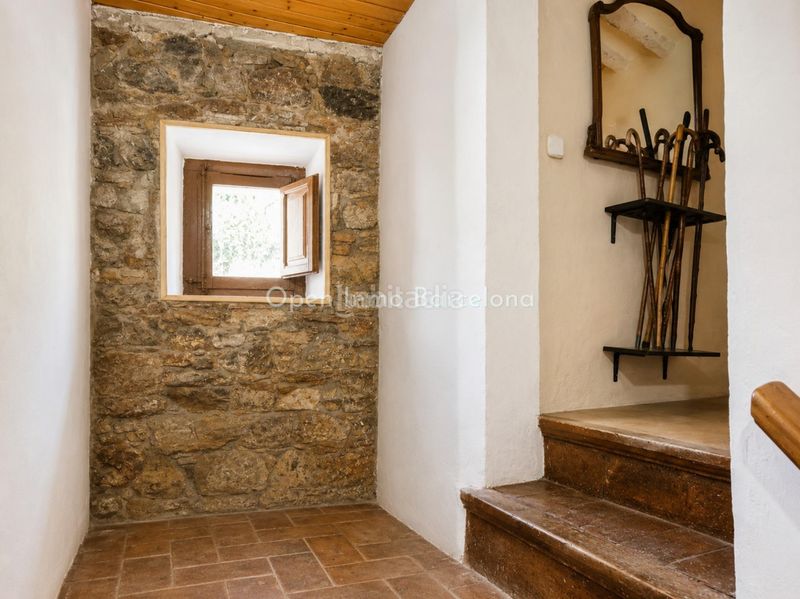 Foto f1ceefb5-4821-4df3-ab5d-4184082a9439. Casa amb calefacció aparcament a Torre de Claramunt (La)