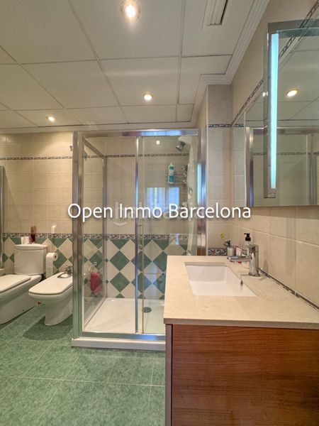 Foto 5edb8c08-8c8c-4347-9da9-6bd9c1d677f4. Casa amb calefacció aparcament piscina a Lluminetes Castelldefels