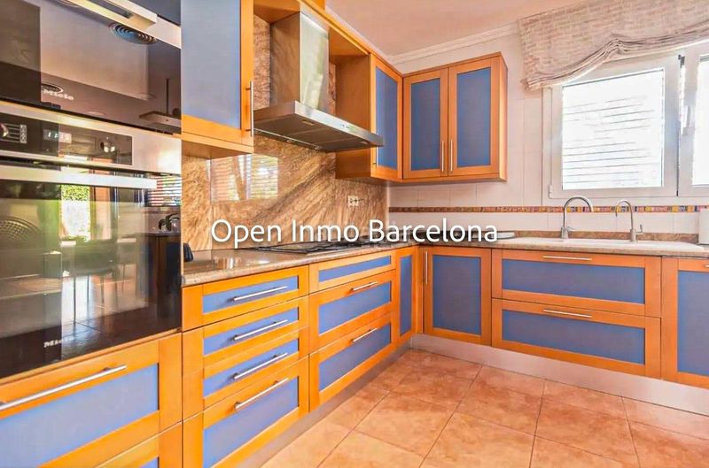 Foto 6dc099ab-2bd1-47d4-a5ca-58a407868f69. Casa amb calefacció aparcament piscina a Lluminetes Castelldefels