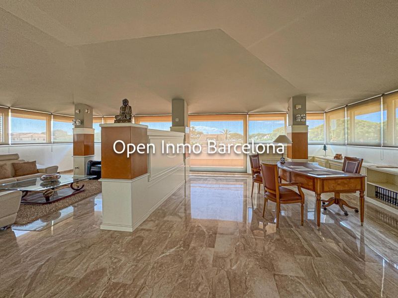 Foto b726c15a-e841-4934-8fd9-4991d1214b6b. Casa amb calefacció aparcament piscina a Lluminetes Castelldefels