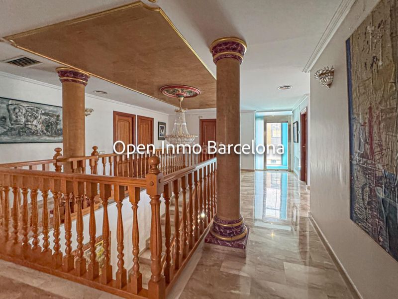 Foto c49aa74a-d43f-4179-9ee8-ef897b0e9c1f. Casa amb calefacció aparcament piscina a Lluminetes Castelldefels