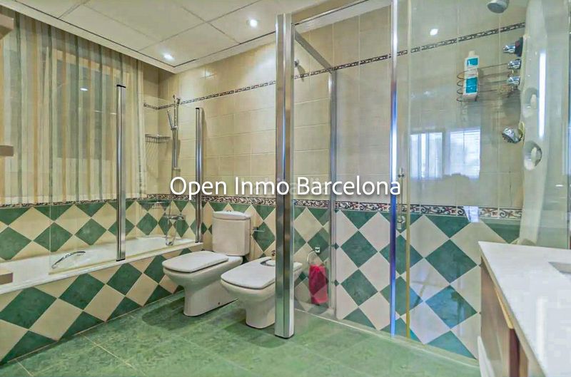 Foto c8703893-998a-428d-b504-8552a261355f. Casa amb calefacció aparcament piscina a Lluminetes Castelldefels