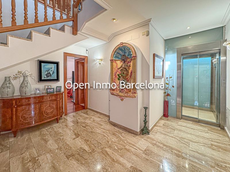 Foto cc2762de-5b45-43ea-a9fc-8cb36d123c7b. Casa amb calefacció aparcament piscina a Lluminetes Castelldefels