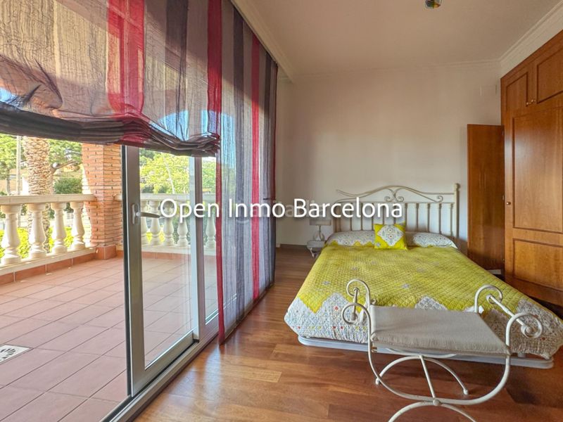 Foto dbff51f0-1d62-4344-9a1b-a527b0f9f98c. Casa amb calefacció aparcament piscina a Lluminetes Castelldefels