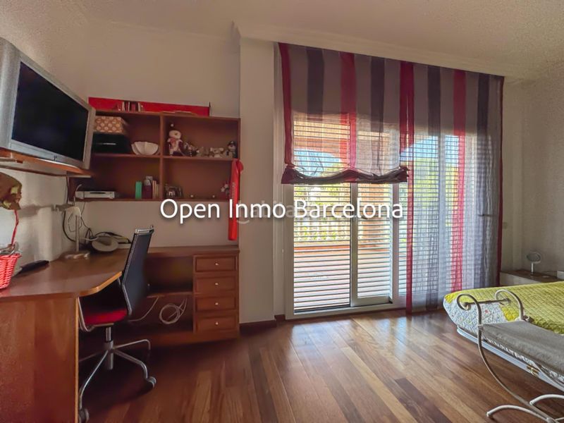 Foto f2bbc803-c110-4950-a3de-a8f2b042be99. Casa amb calefacció aparcament piscina a Lluminetes Castelldefels