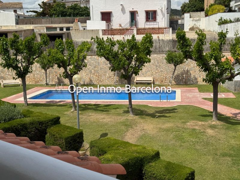 Foto 0d391ede-9d63-4bf5-910d-60e6e4c1d6d9. Casa amb aparcament a Centre Sant Pere de Ribes
