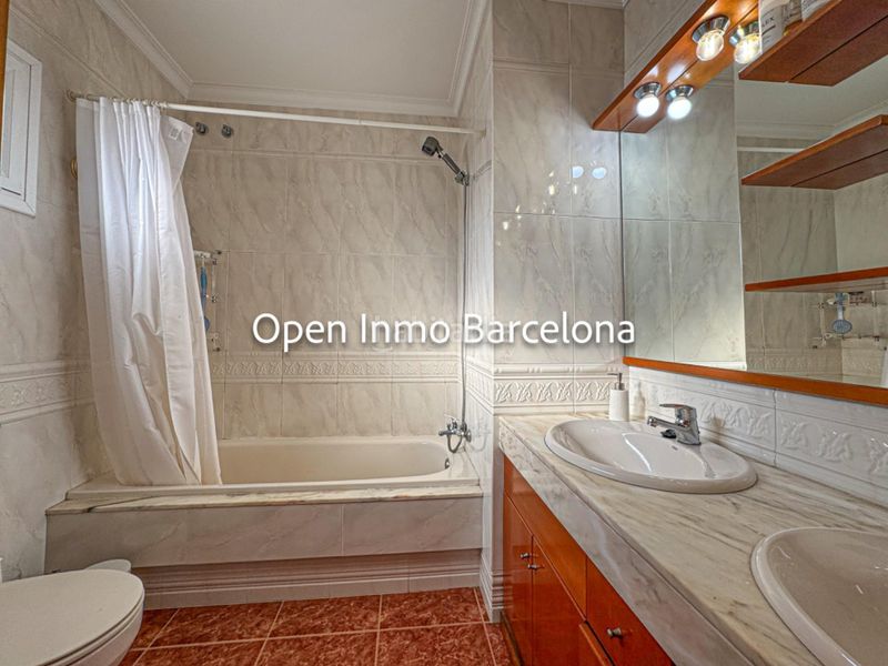Foto 19bc0eea-defb-4d71-9ea2-0ba39f6d733c. Casa amb aparcament a Centre Sant Pere de Ribes