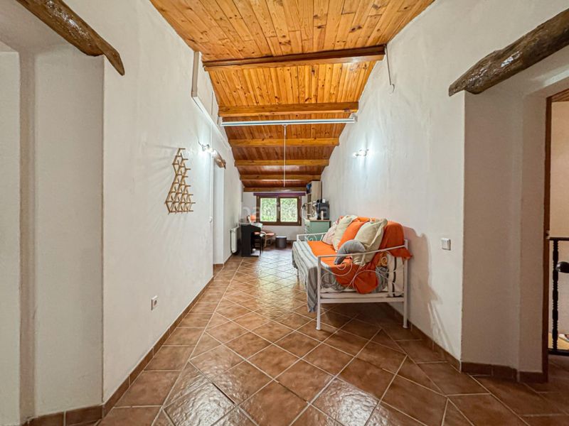 Foto 5bea2029-c80b-4e73-b560-f64735c0637f. Casa a pou 13 a Canyelles