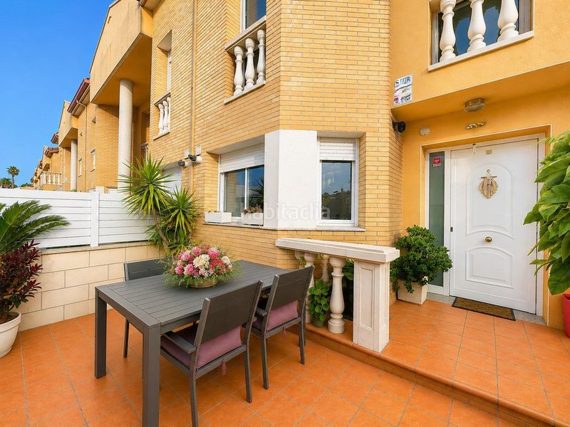 Foto 7a68a1ab-a8a7-4764-a310-50ccfcb66ef8. Casa amb calefacció aparcament piscina a Cunit residencial Cunit