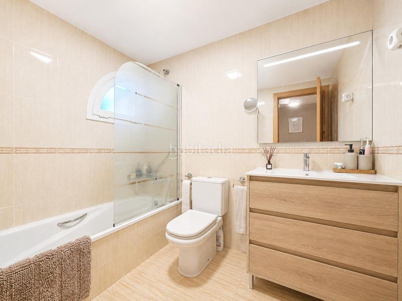 Foto bb813694-1ede-43ec-8106-5acbf2a54ea8. Casa amb calefacció aparcament piscina a Cunit residencial Cunit