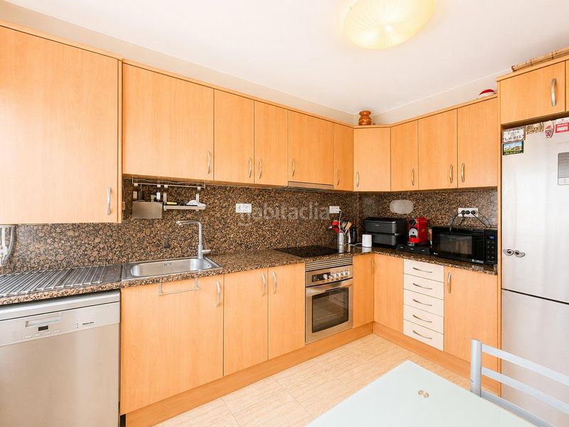 Foto e86e3c35-8502-43d0-a8aa-42c7f169bb4a. Casa amb calefacció aparcament piscina a Cunit residencial Cunit