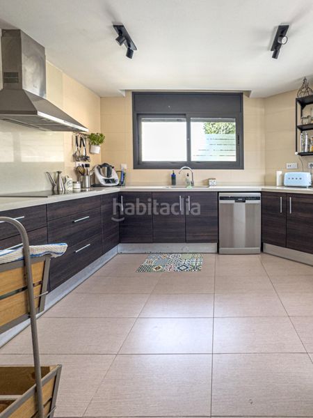 Foto ad3a6955-9136-4cbf-b9ce-cfcaad9b25d1. Casa adossada amb calefacció aparcament a Centre Sant Pere de Ribes