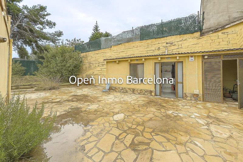 Foto 1d6acd15-a668-4f81-bdc0-8071911ab76b. Casa amb calefacció aparcament a Levantina - Montgavina - Quintmar Sitges