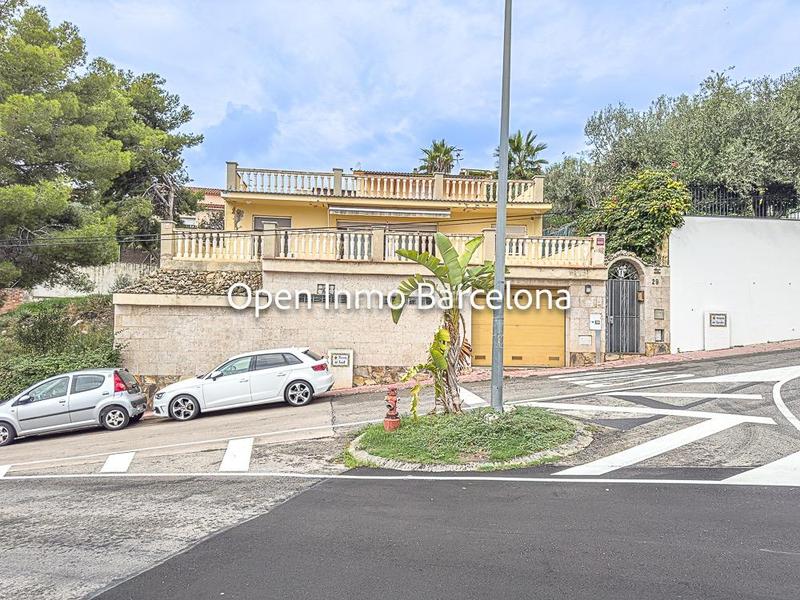 Foto 65a4229c-19d6-4079-b422-648adcd35a19. Casa  o chalet independiente en venta en levantinamontgavinaquintmar en Sitges