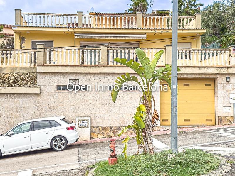 Foto c1c7b953-306d-403b-aac9-9f080382bfe5. Casa  o chalet independiente en venta en levantinamontgavinaquintmar en Sitges