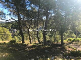 Wohngrundstück in Canyelles. Estupenda parcela en vora sitges