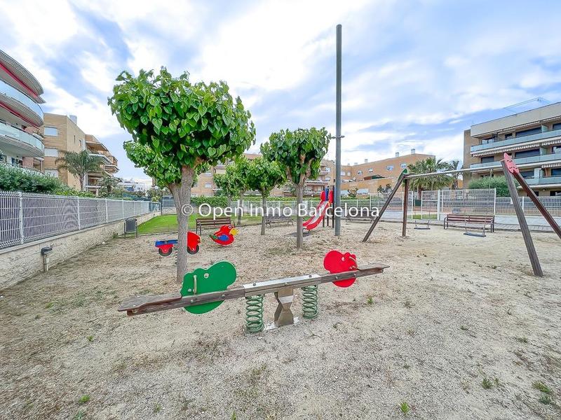 Foto 388a010d-cddb-4a35-a68d-4194ccf03a4f. Duplex con riscaldamento parcheggio piscina in prat de Cunit Cunit