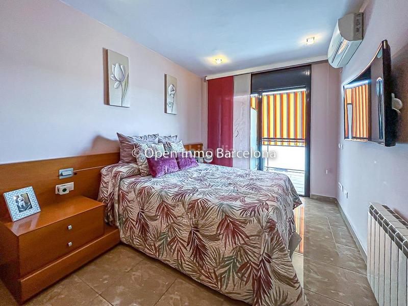 Foto 728ee0bf-da80-43a3-982c-f54d7015dbb3. Duplex con riscaldamento parcheggio piscina in prat de Cunit Cunit