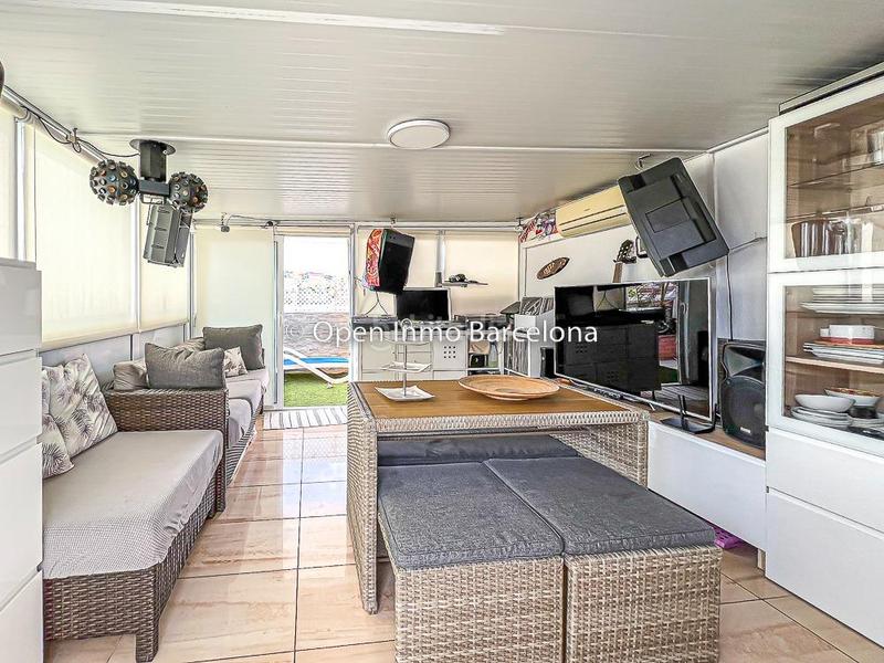 Foto 7a06a5d9-368a-4494-9a41-5547707431a9. Duplex con riscaldamento parcheggio piscina in prat de Cunit Cunit