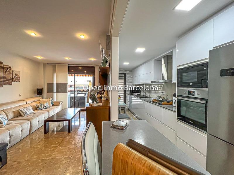 Foto 9e74deba-f52f-44ce-8012-fc66b03d8434. Duplex con riscaldamento parcheggio piscina in prat de Cunit Cunit