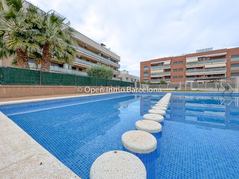 Foto e1fae40d-bd21-4bde-a0c9-b4d13315c41d. Duplex con riscaldamento parcheggio piscina in prat de Cunit Cunit