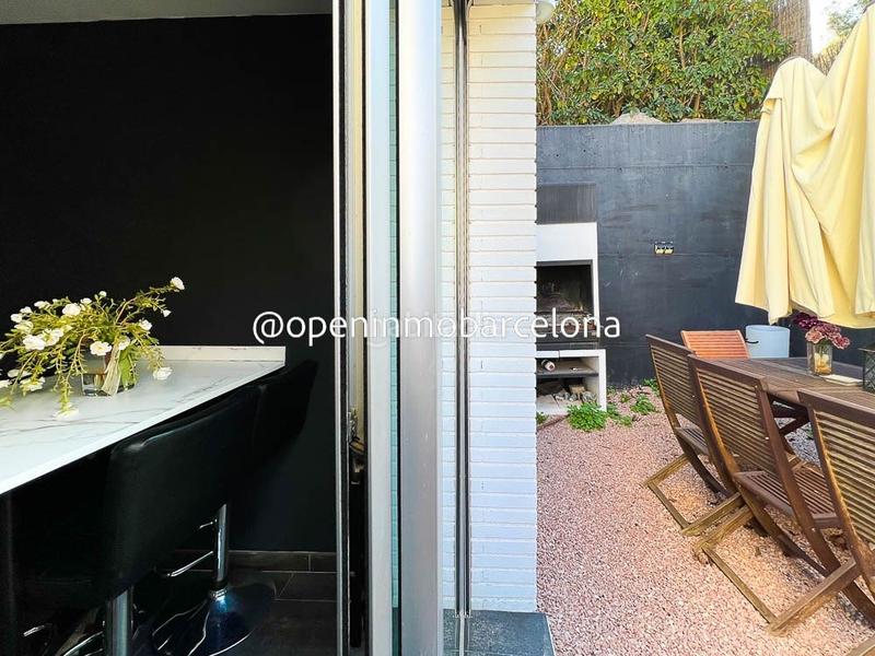 Foto 502b4b1b-89b3-4f0a-ab56-f19895e9b185. Chalet precioso chalet con vistas despejadas en zona montgavina en Sitges