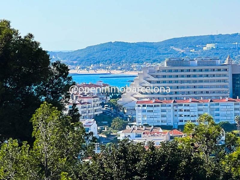 Foto 67b056aa-f391-4da9-9c75-a4148dee99af. Chalet precioso chalet con vistas despejadas en zona montgavina en Sitges