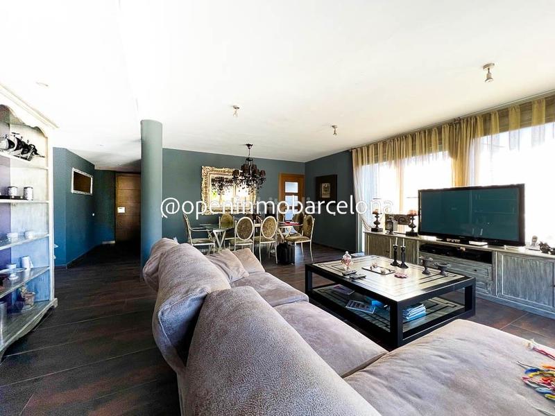 Foto da4c44cc-c47c-4522-95ac-6eed4769023d. Chalet precioso chalet con vistas despejadas en zona montgavina en Sitges