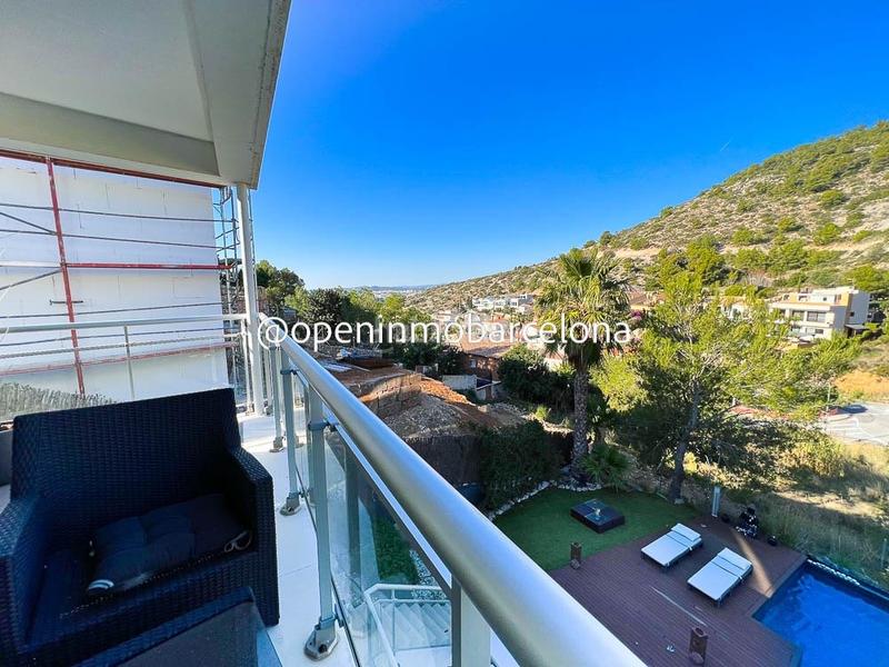 Foto e8060058-292d-422d-a23a-04613c92213b. Chalet precioso chalet con vistas despejadas en zona montgavina en Sitges