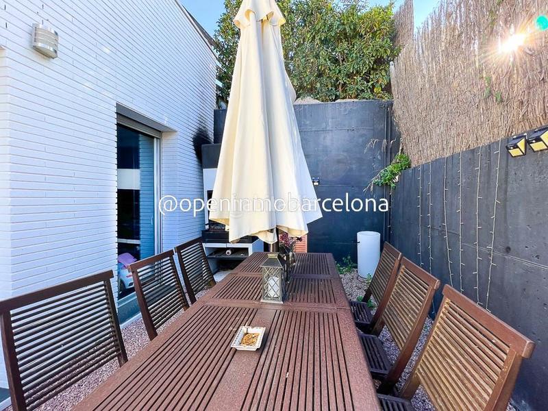 Foto eaa08daa-90e9-4453-af2d-4a217775833c. Chalet precioso chalet con vistas despejadas en zona montgavina en Sitges