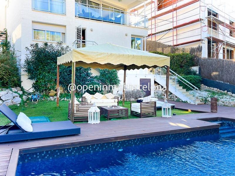 Foto ff1dc416-0f4d-46e2-8582-231da0994920. Chalet precioso chalet con vistas despejadas en zona montgavina en Sitges