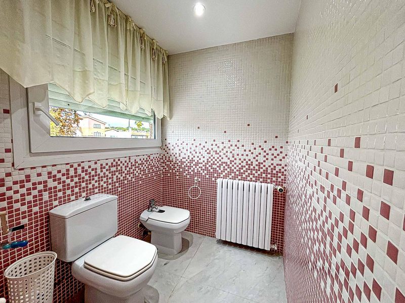 Foto 08126fbb-5e3b-4820-b598-826651913a8d. Casa amb aparcament a Centre Sant Pere de Ribes