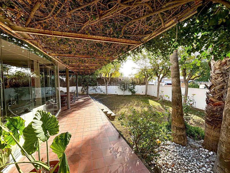 Foto 09707040-db95-469d-a5ff-681bc93d23f4. Casa amb aparcament a Centre Sant Pere de Ribes