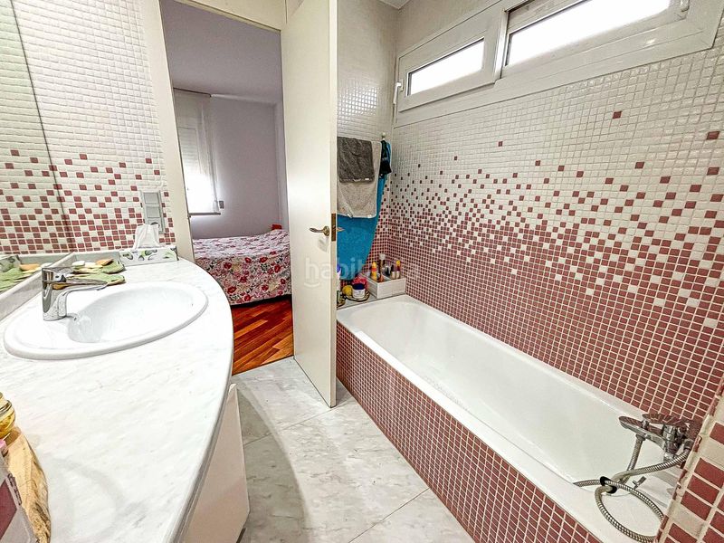 Foto b18ea5ec-9ad2-42a5-afb0-632e8aed0b85. Casa amb aparcament a Centre Sant Pere de Ribes