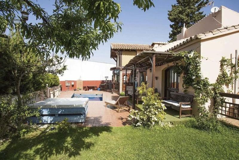 Foto 67d2b387-c782-4d86-8617-500582967d72. Casa amb calefacció piscina a Cabopino - Artola Marbella